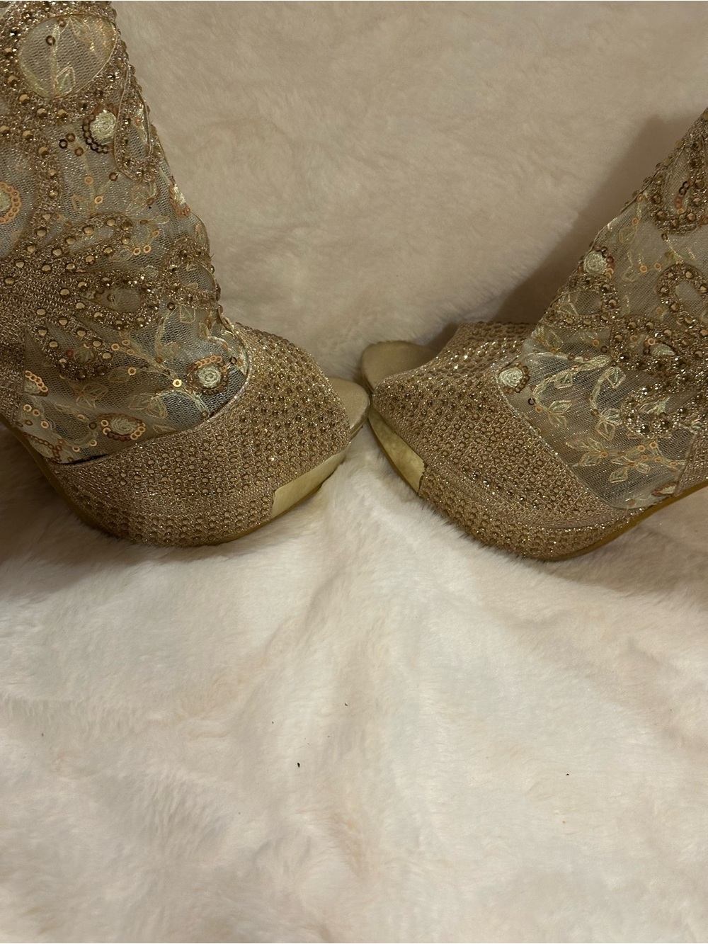 Hot Tomato Gold Sequin Mesh Peep-Toe Heels - Picture 10 of 10